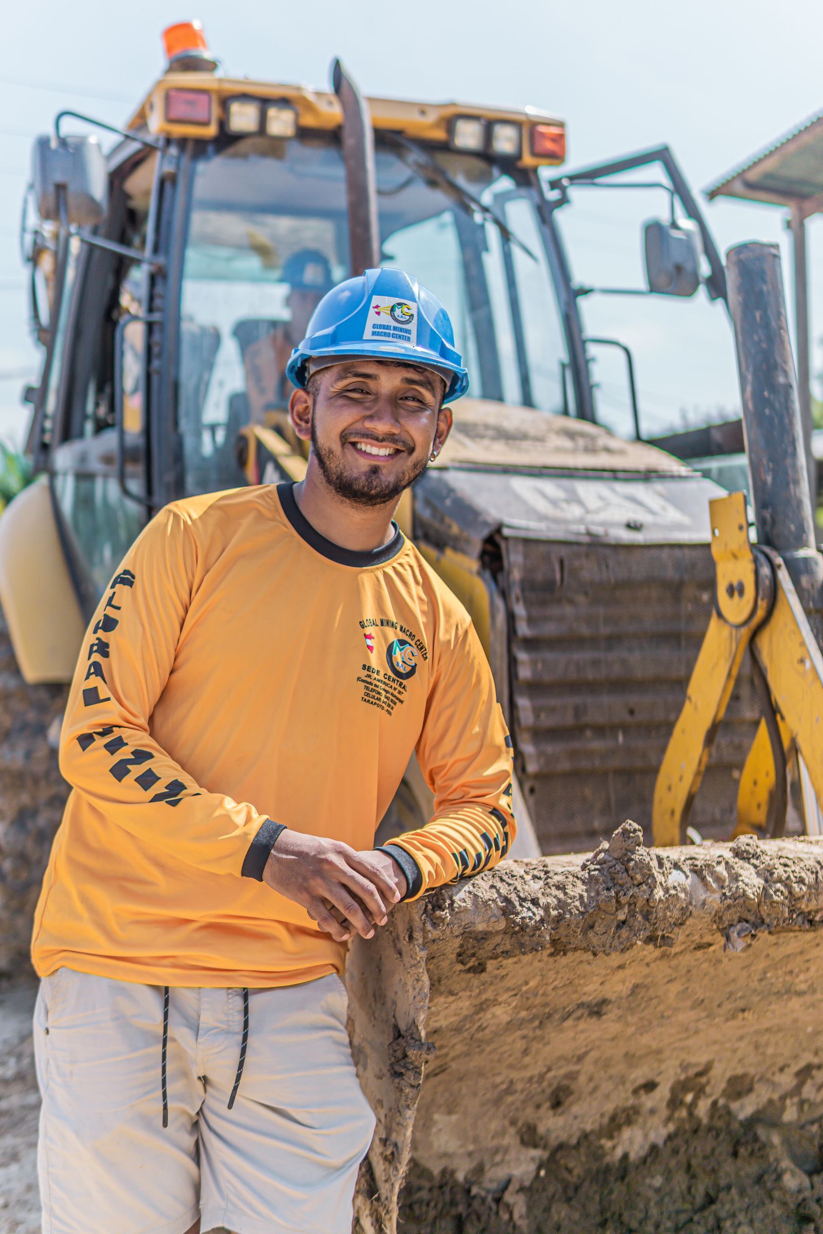 Smiling Dragon Roofing crew member on the job